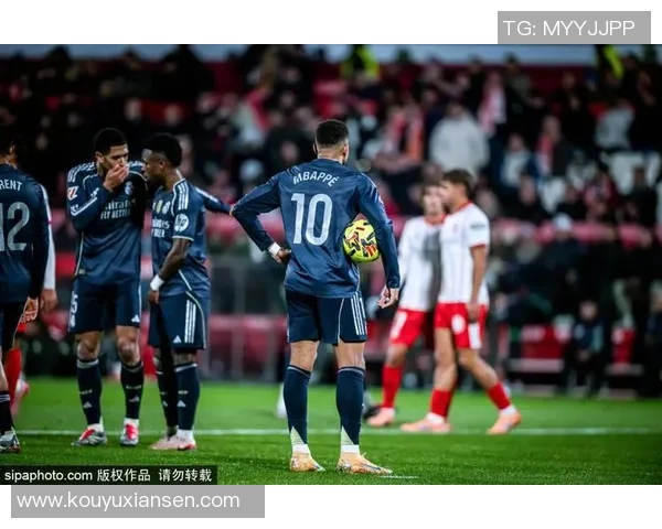 足球明星加内儿的传奇之路与辉煌成就全景回顾